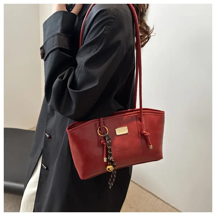 Women's Red Leather Shoulder Bag with Gold Plated Handle — feature 9