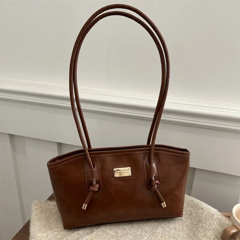 Women's Red Leather Shoulder Bag with Gold Plated Handle - Image 3