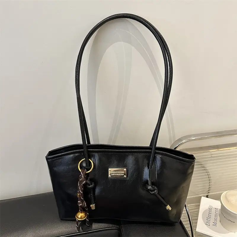 Women's Red Leather Shoulder Bag with Gold Plated Handle - Image 5