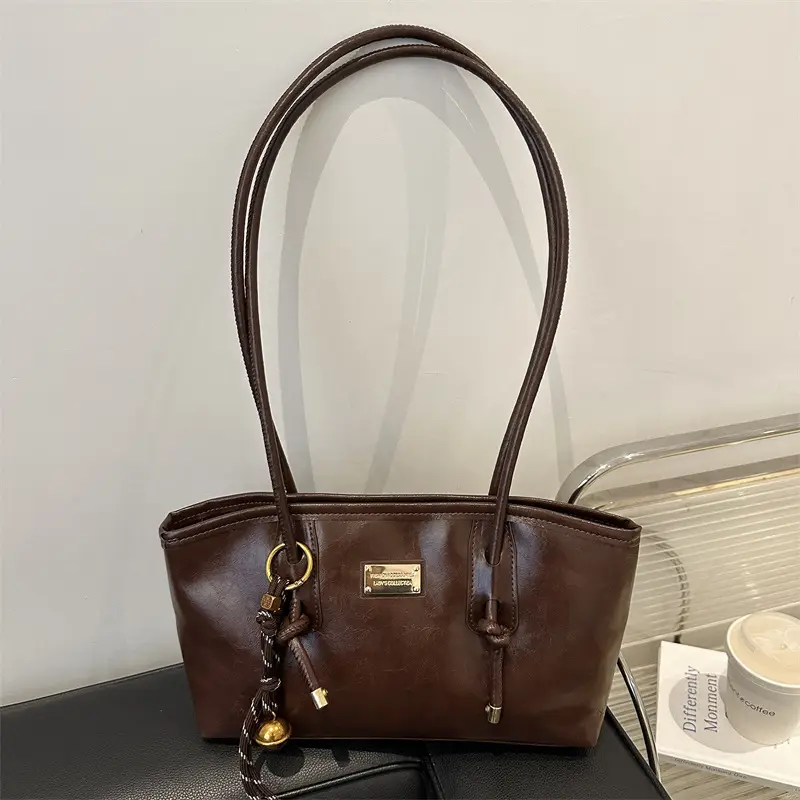 Women's Red Leather Shoulder Bag with Gold Plated Handle - Image 6