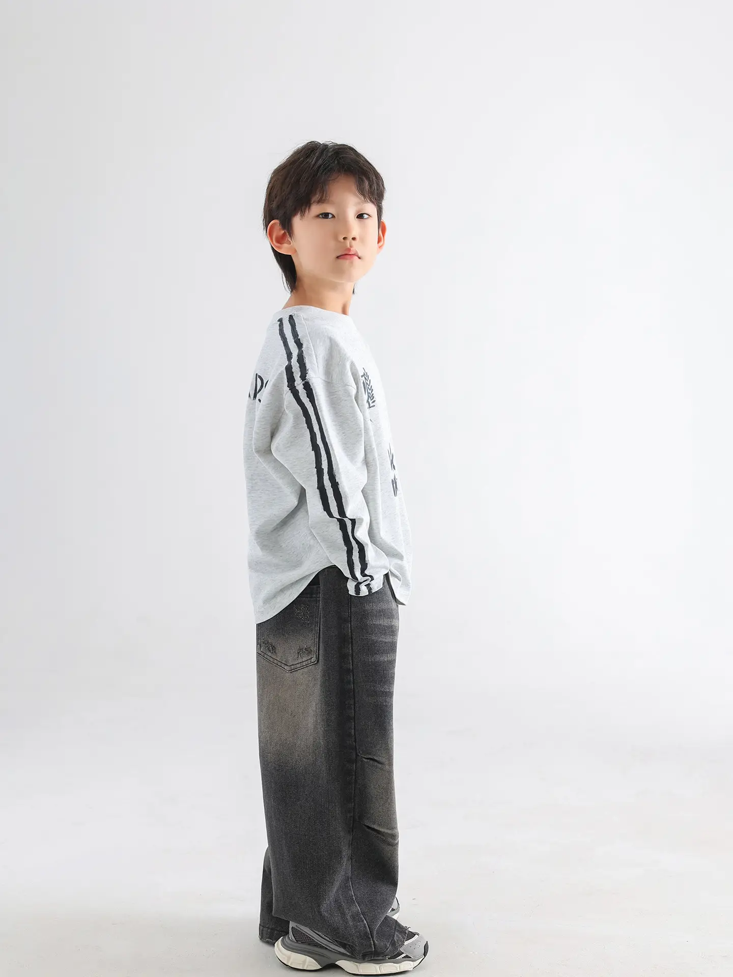 Boys Korean Style Long Sleeve T-Shirt Grey 2026 — feature 16
