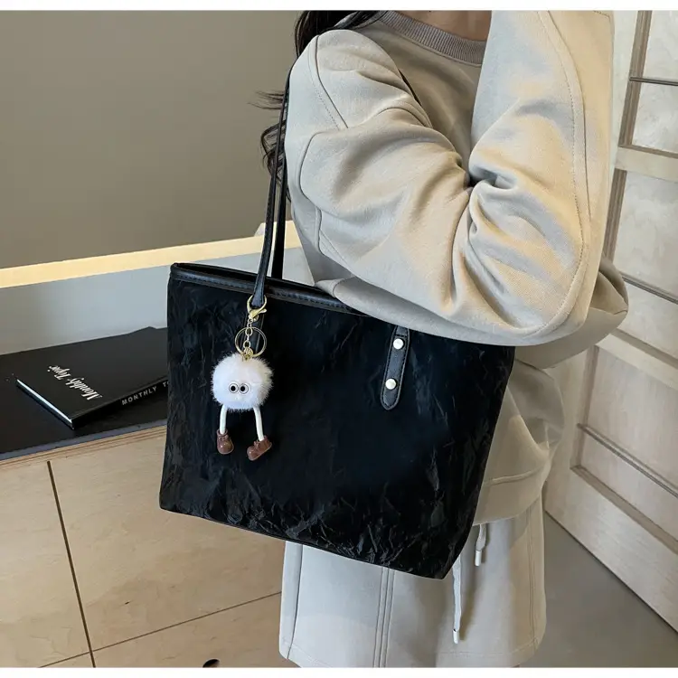 Black Embroidered Tote Bag for Women 2026 — feature 10