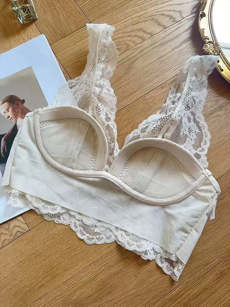 Big Chest Small Underwear Women's French Lace Back Vest — feature 6