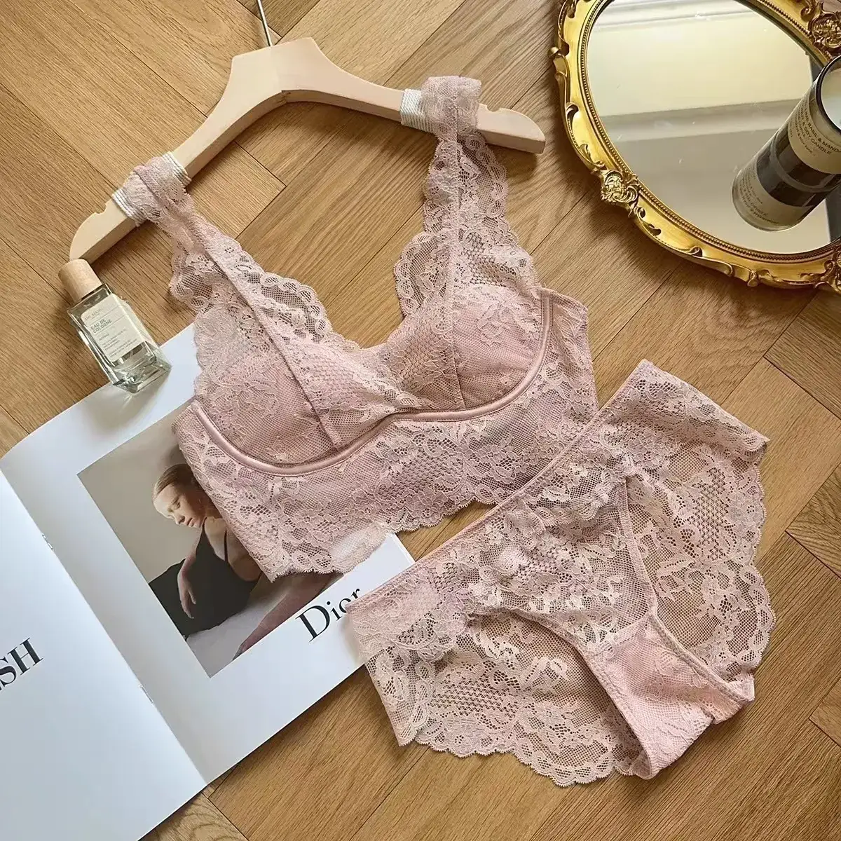 Big Chest Small Underwear Women's French Lace Back Vest