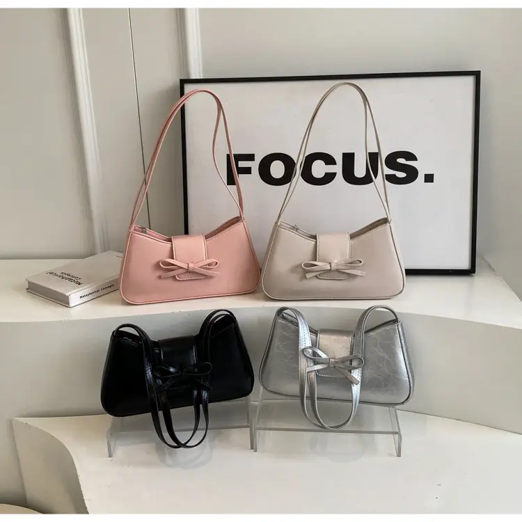 Black Crossbody Bag for Women 2026 Retro Design — feature 1