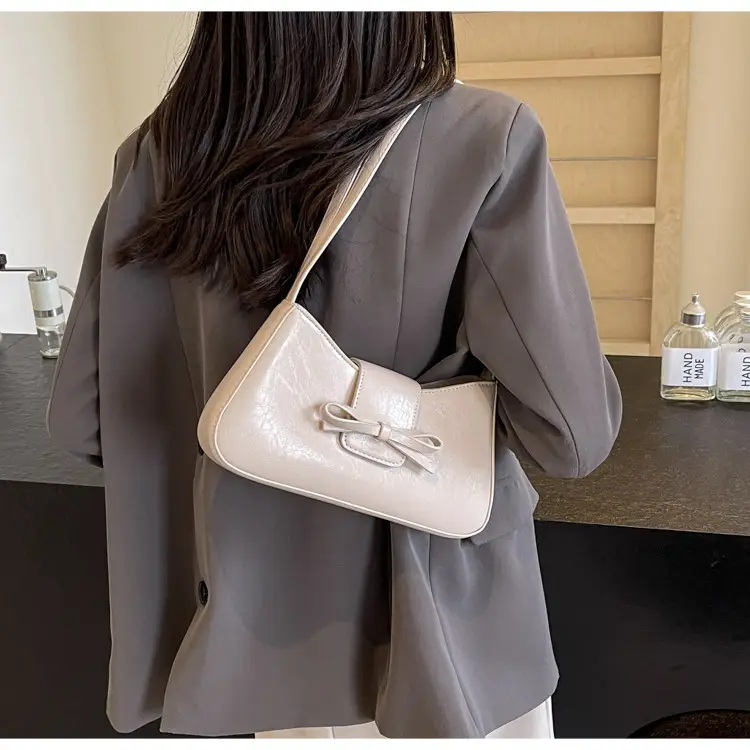 Black Crossbody Bag for Women 2026 Retro Design — feature 10