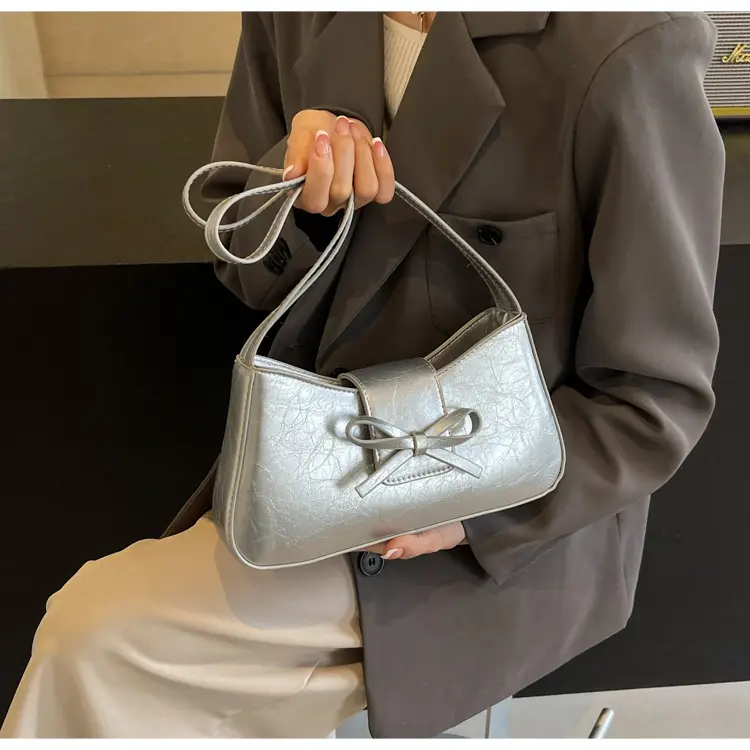 Black Crossbody Bag for Women 2026 Retro Design — feature 14