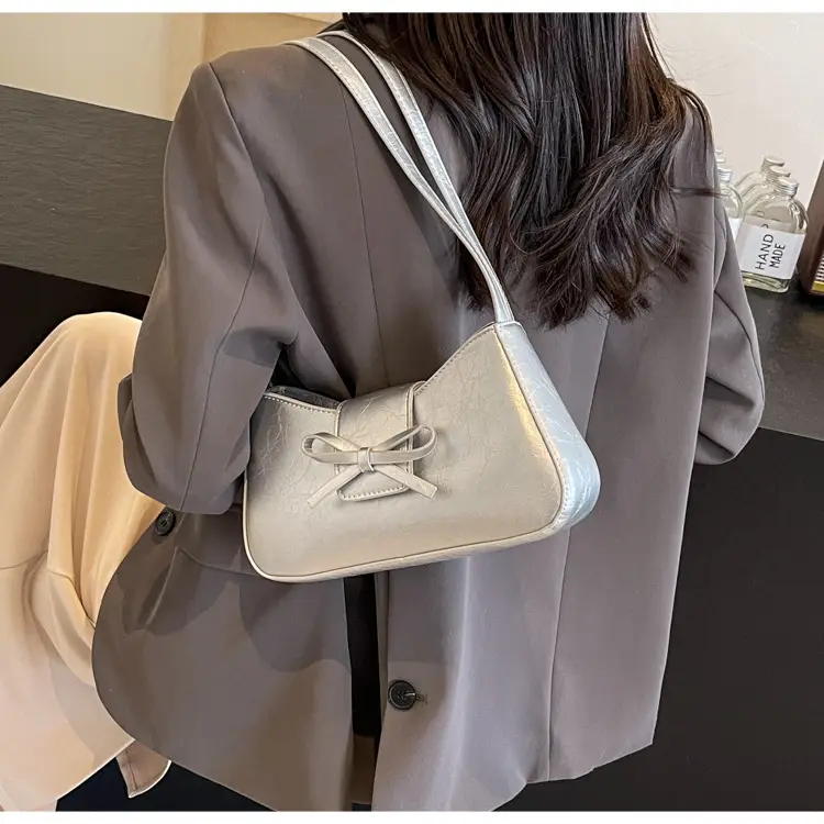 Black Crossbody Bag for Women 2026 Retro Design — feature 18