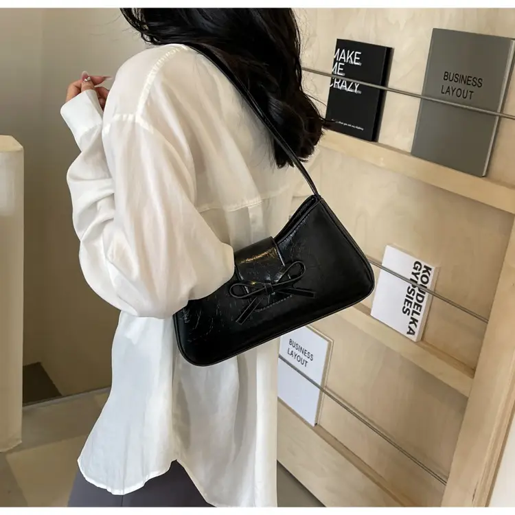 Black Crossbody Bag for Women 2026 Retro Design — feature 19