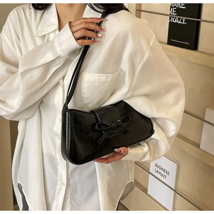 Black Crossbody Bag for Women 2026 Retro Design — feature 21
