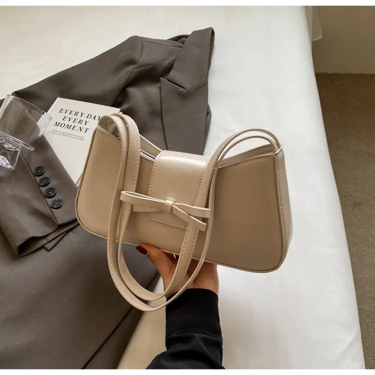 Black Crossbody Bag for Women 2026 Retro Design — feature 30