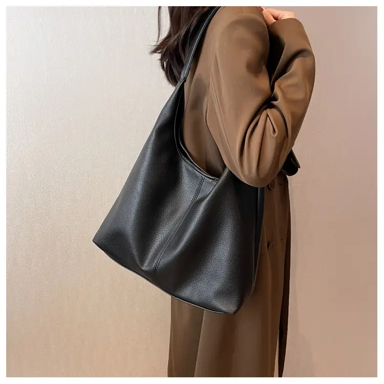 Brown Leather Shoulder Bag Large Capacity Women — feature 10