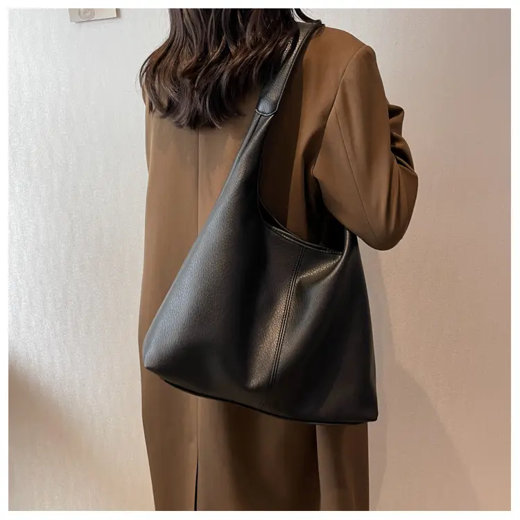 Brown Leather Shoulder Bag Large Capacity Women — feature 9