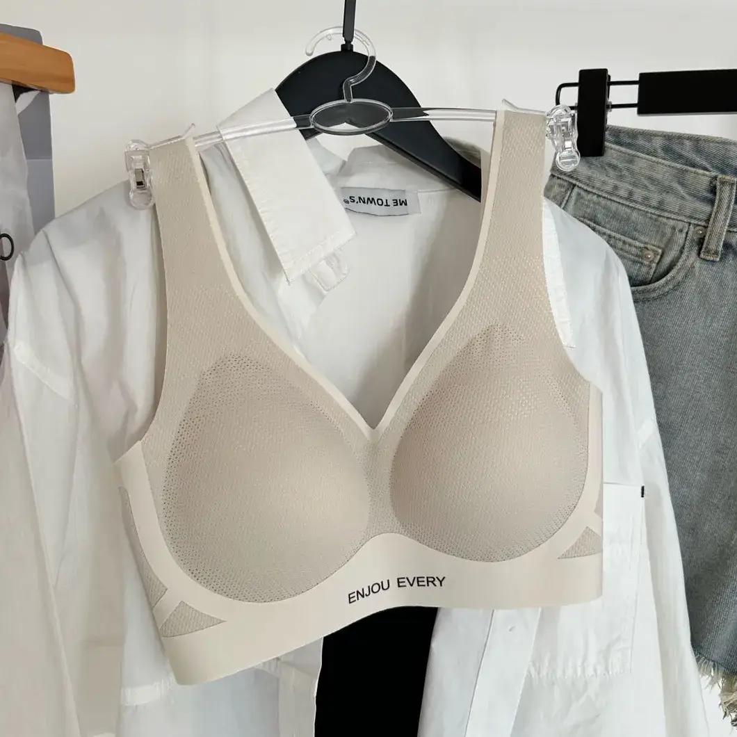 Women's Adjustable V-Neck Non-Steel Rings Bra - Image 3