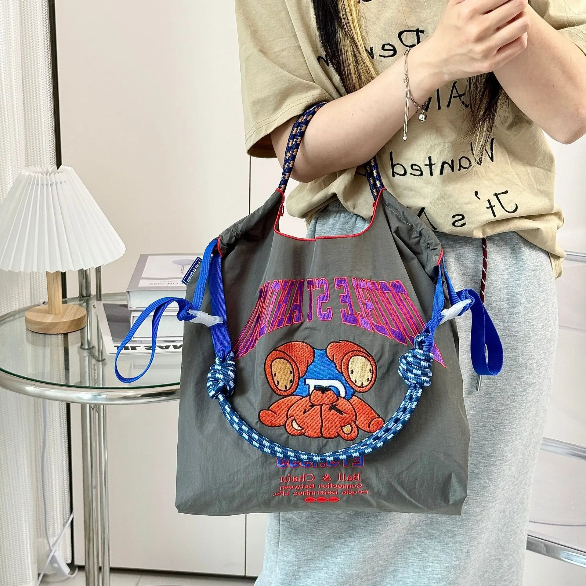 Explosive Japanese Ball Chain Bag for Women — feature 5