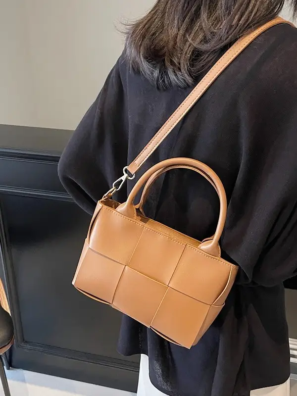 Black Woven Retro Handheld Bucket Bag for Women - Image 7