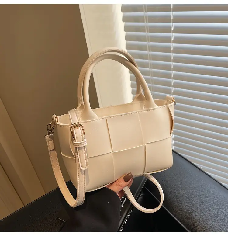 Black Woven Retro Handheld Bucket Bag for Women — feature 16