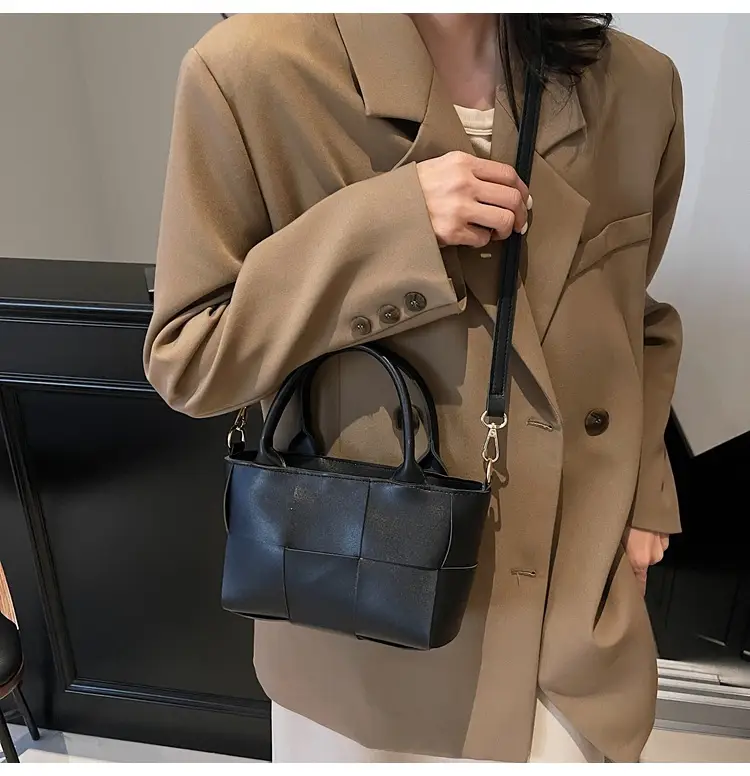 Black Woven Retro Handheld Bucket Bag for Women — feature 26