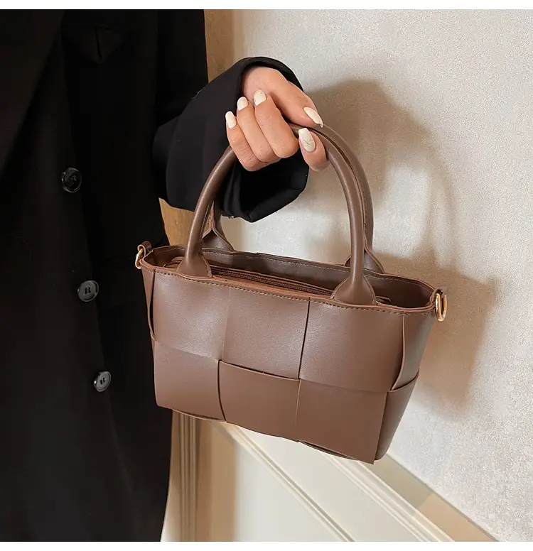 Black Woven Retro Handheld Bucket Bag for Women — feature 29