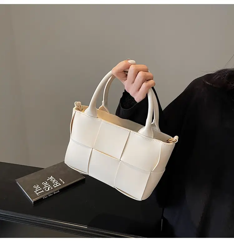 Black Woven Retro Handheld Bucket Bag for Women — feature 46
