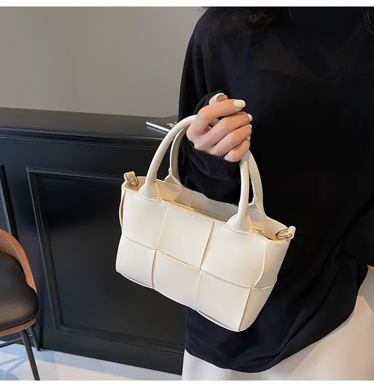 Black Woven Retro Handheld Bucket Bag for Women — feature 47