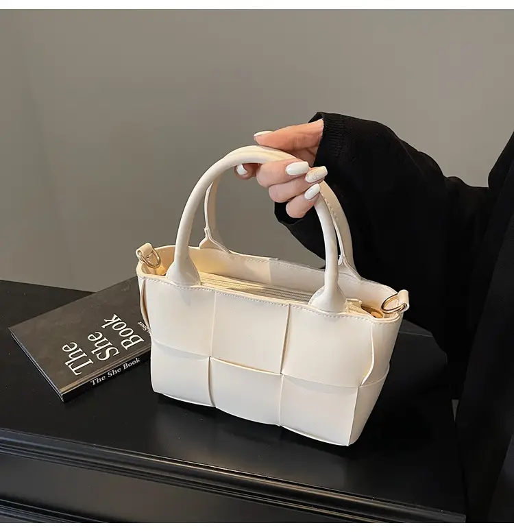 Black Woven Retro Handheld Bucket Bag for Women — feature 49