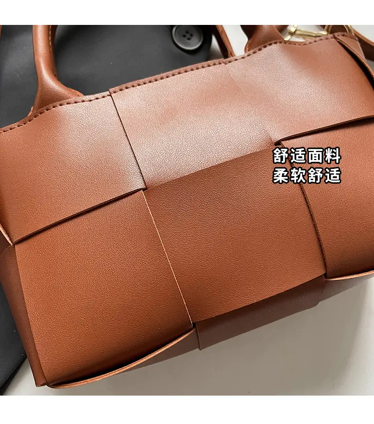 Black Woven Retro Handheld Bucket Bag for Women — feature 8