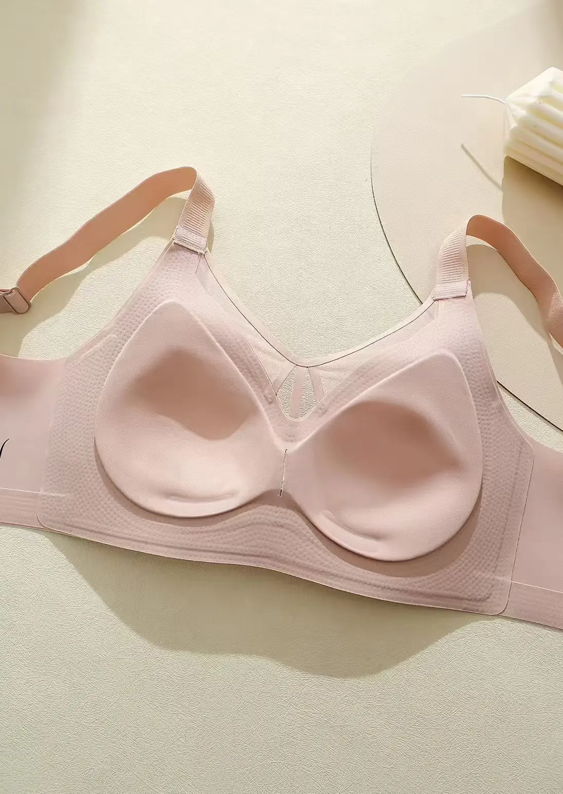 Red Wide Shoulder Cross Cut Out Tube Top Bra with Water Drop Cup — feature 7