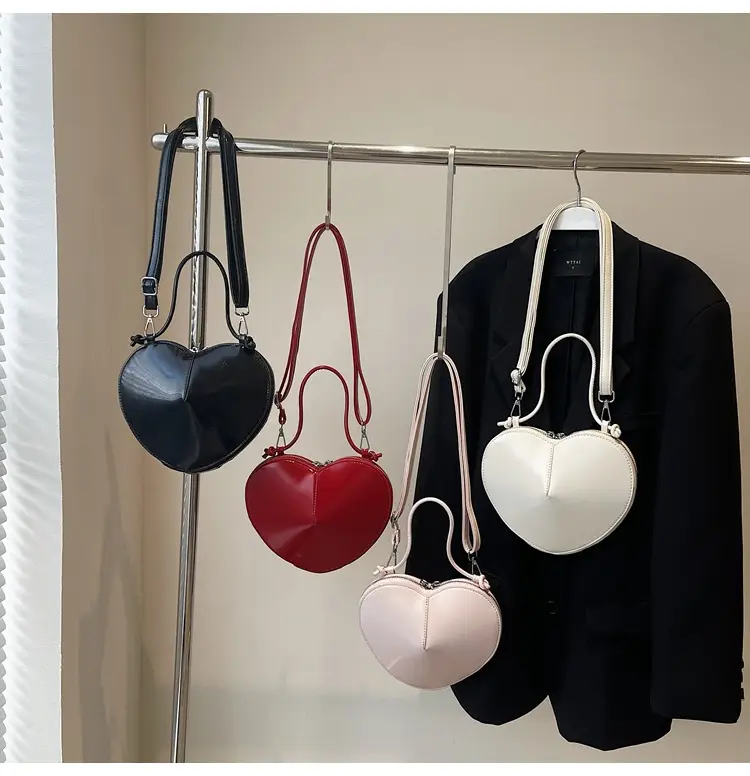 Red Heart-Shaped Women's Shoulder Bag — feature 15