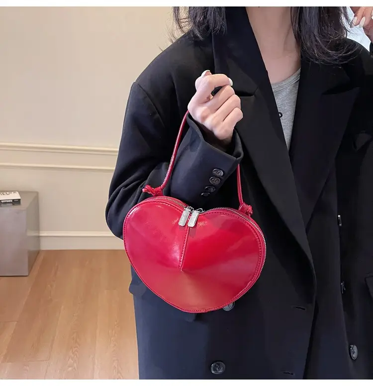 Red Heart-Shaped Women's Shoulder Bag — feature 21