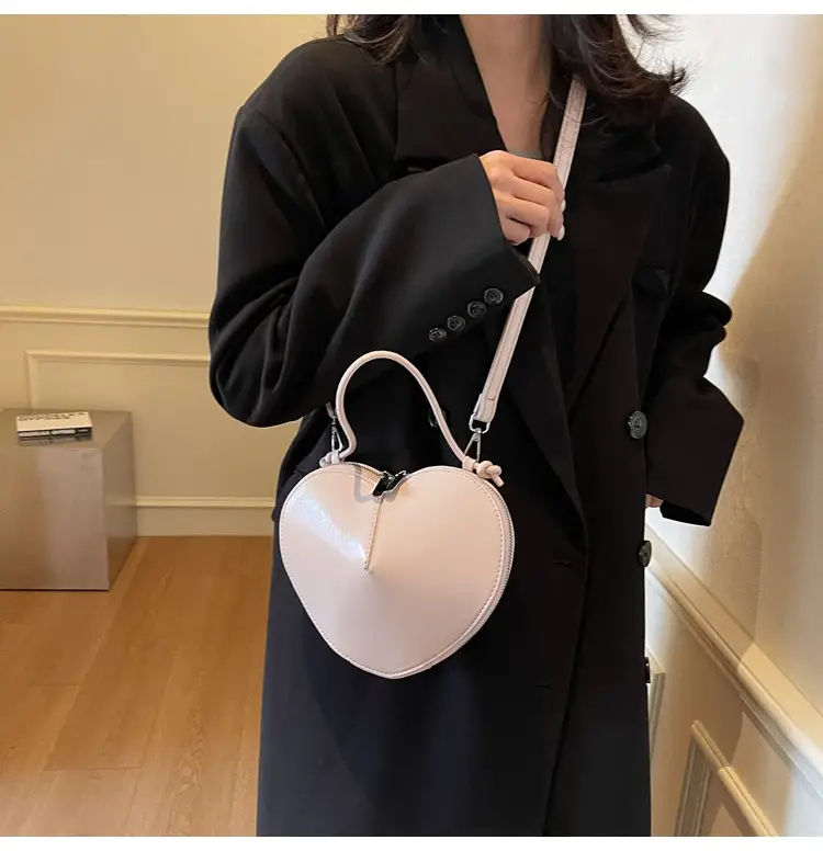 Red Heart-Shaped Women's Shoulder Bag — feature 23
