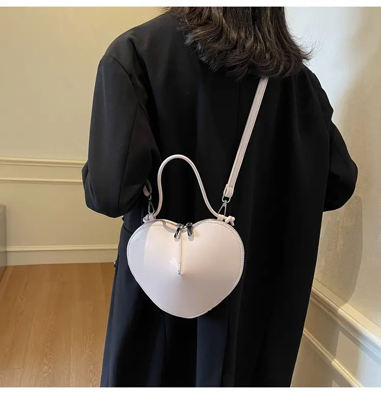 Red Heart-Shaped Women's Shoulder Bag — feature 26