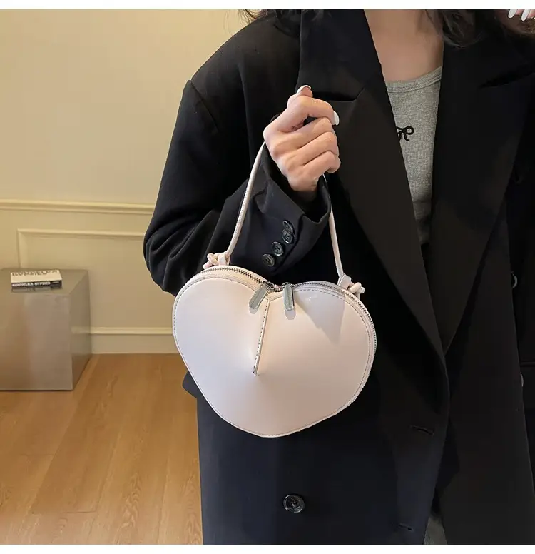 Red Heart-Shaped Women's Shoulder Bag — feature 28
