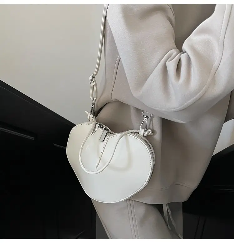 Red Heart-Shaped Women's Shoulder Bag — feature 33
