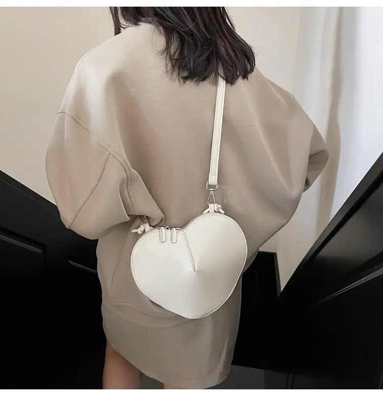 Red Heart-Shaped Women's Shoulder Bag — feature 34