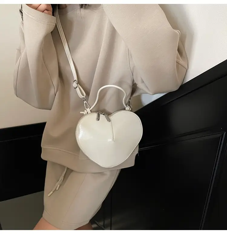 Red Heart-Shaped Women's Shoulder Bag — feature 35