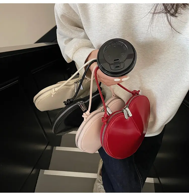 Red Heart-Shaped Women's Shoulder Bag — feature 41