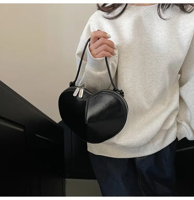 Red Heart-Shaped Women's Shoulder Bag — feature 43