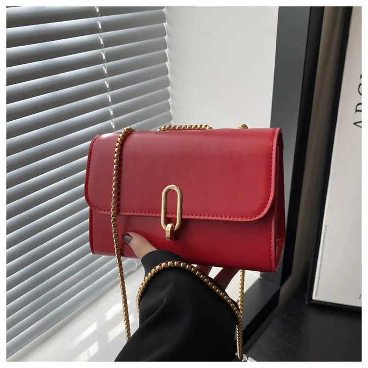 Red Western-style Korean Shoulder Bag 2025 — feature 22