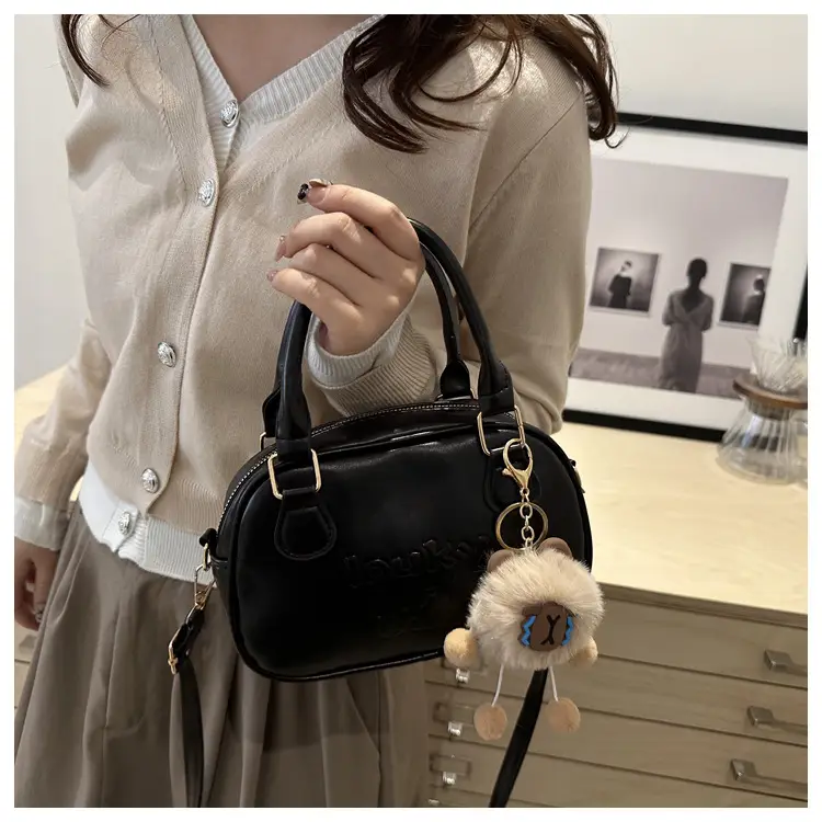 Retro Brown Leather Shoulder Bag with Gold Zip — feature 18