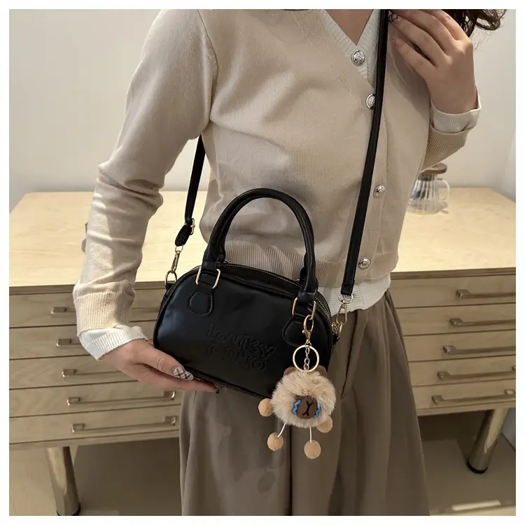 Retro Brown Leather Shoulder Bag with Gold Zip — feature 23