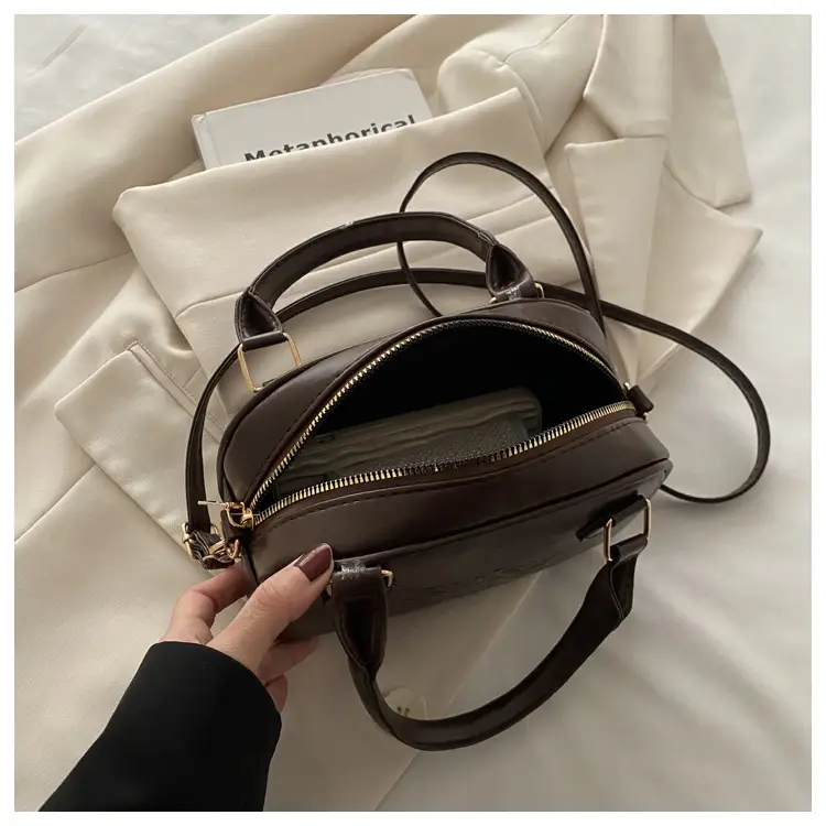 Retro Brown Leather Shoulder Bag with Gold Zip — feature 38