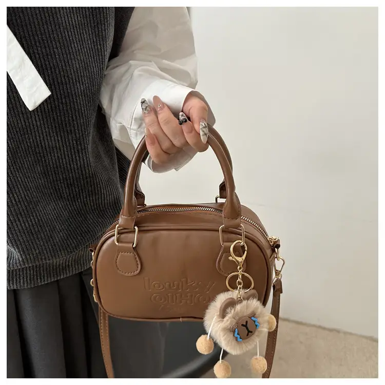 Retro Brown Leather Shoulder Bag with Gold Zip — feature 44