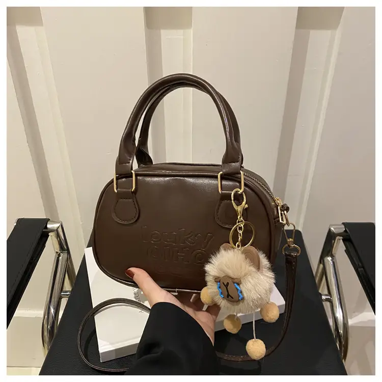 Retro Brown Leather Shoulder Bag with Gold Zip - Image 4