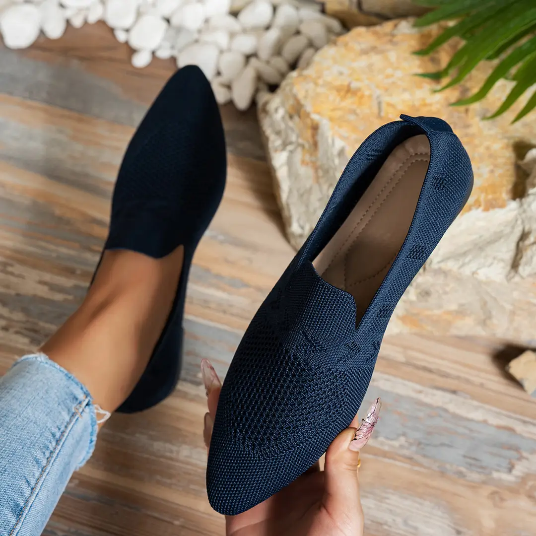 Fashionable Spring European and American Style Large Size Pointed Toe Flat Shoes for Women, Casual Versatile Trendy Sweet Style - Image 4