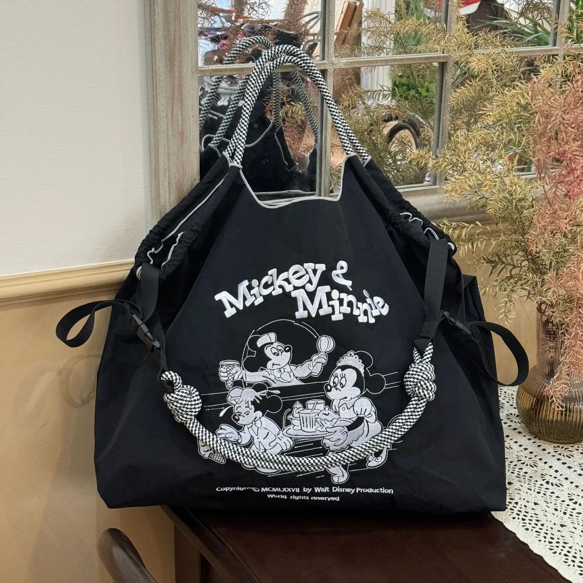 2025 Cartoon Mickey Mouse Embroidered Black Shoulder Bag - Image 6