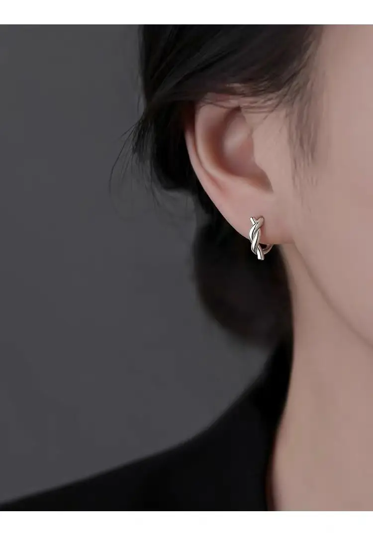Silver High-end Rope Ear Buckle Earrings for Women — feature 2