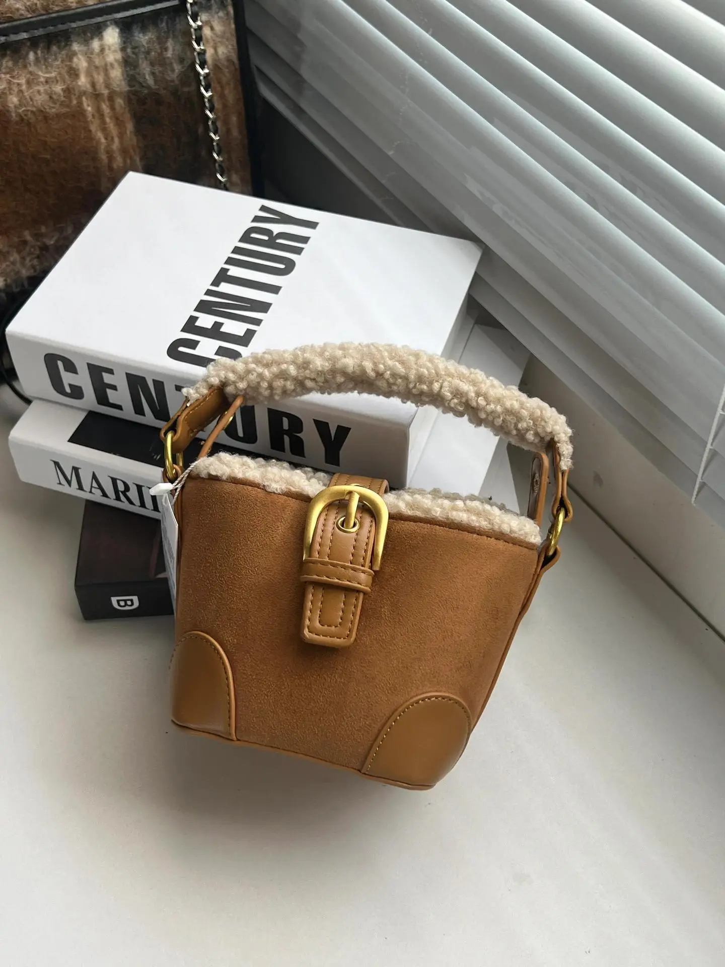 Winter Crossbody Bag for Women Retro Brown Plush Faux Fur — feature 8
