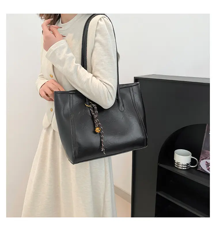 Brown Textured Korean Style Tote Bag 2025 — feature 20
