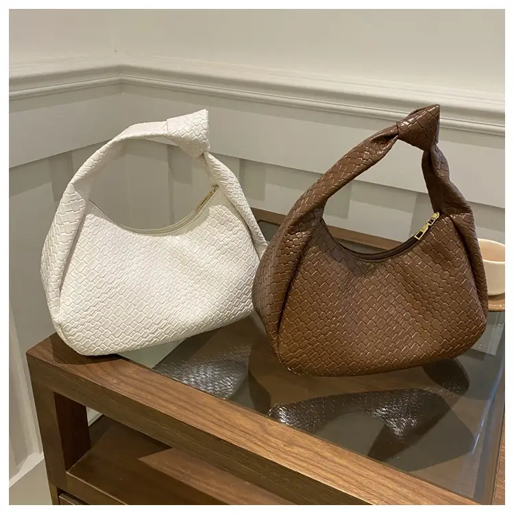 Retro Woven Diamond Handbag for Women — feature 26